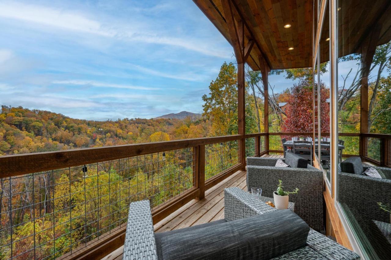 The Overlook - '21 Cabin - Gorgeous Unobstructed Views - Fire Pit Table - Gamerm - Hottub - Xbox - Lots Of Bears Gatlinburg Exteriör bild