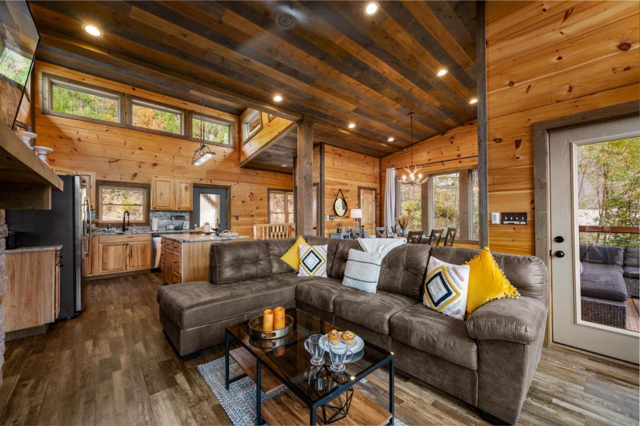 The Overlook - '21 Cabin - Gorgeous Unobstructed Views - Fire Pit Table - Gamerm - Hottub - Xbox - Lots Of Bears Gatlinburg Exteriör bild