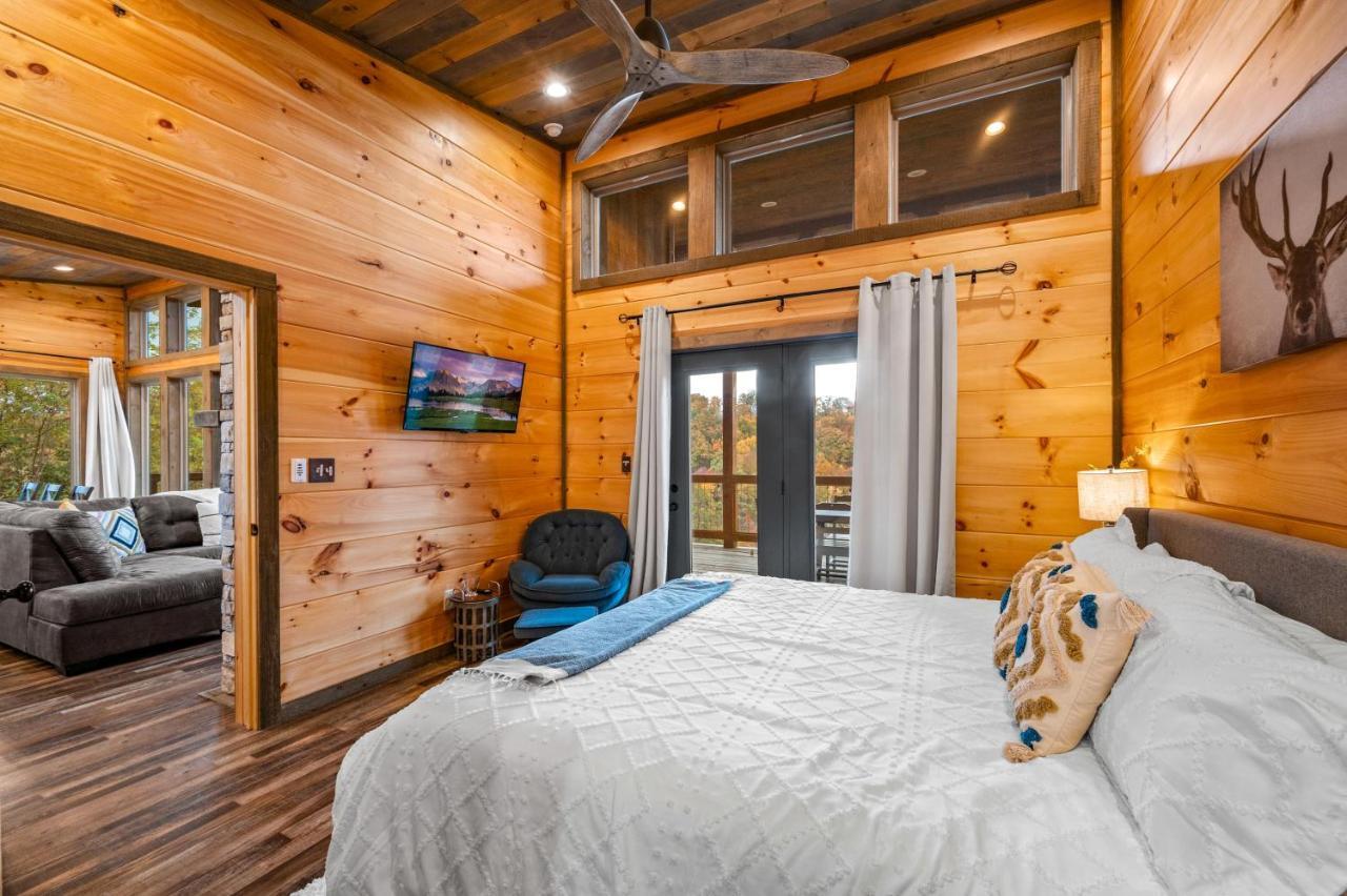 The Overlook - '21 Cabin - Gorgeous Unobstructed Views - Fire Pit Table - Gamerm - Hottub - Xbox - Lots Of Bears Gatlinburg Exteriör bild