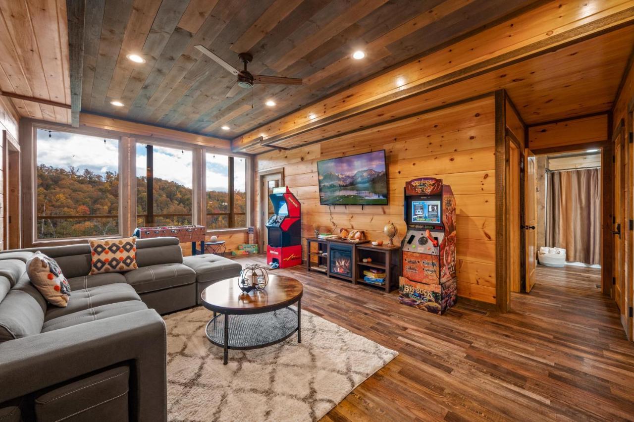 The Overlook - '21 Cabin - Gorgeous Unobstructed Views - Fire Pit Table - Gamerm - Hottub - Xbox - Lots Of Bears Gatlinburg Exteriör bild