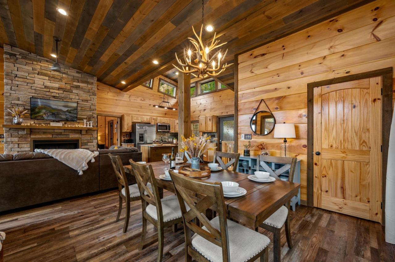 The Overlook - '21 Cabin - Gorgeous Unobstructed Views - Fire Pit Table - Gamerm - Hottub - Xbox - Lots Of Bears Gatlinburg Exteriör bild