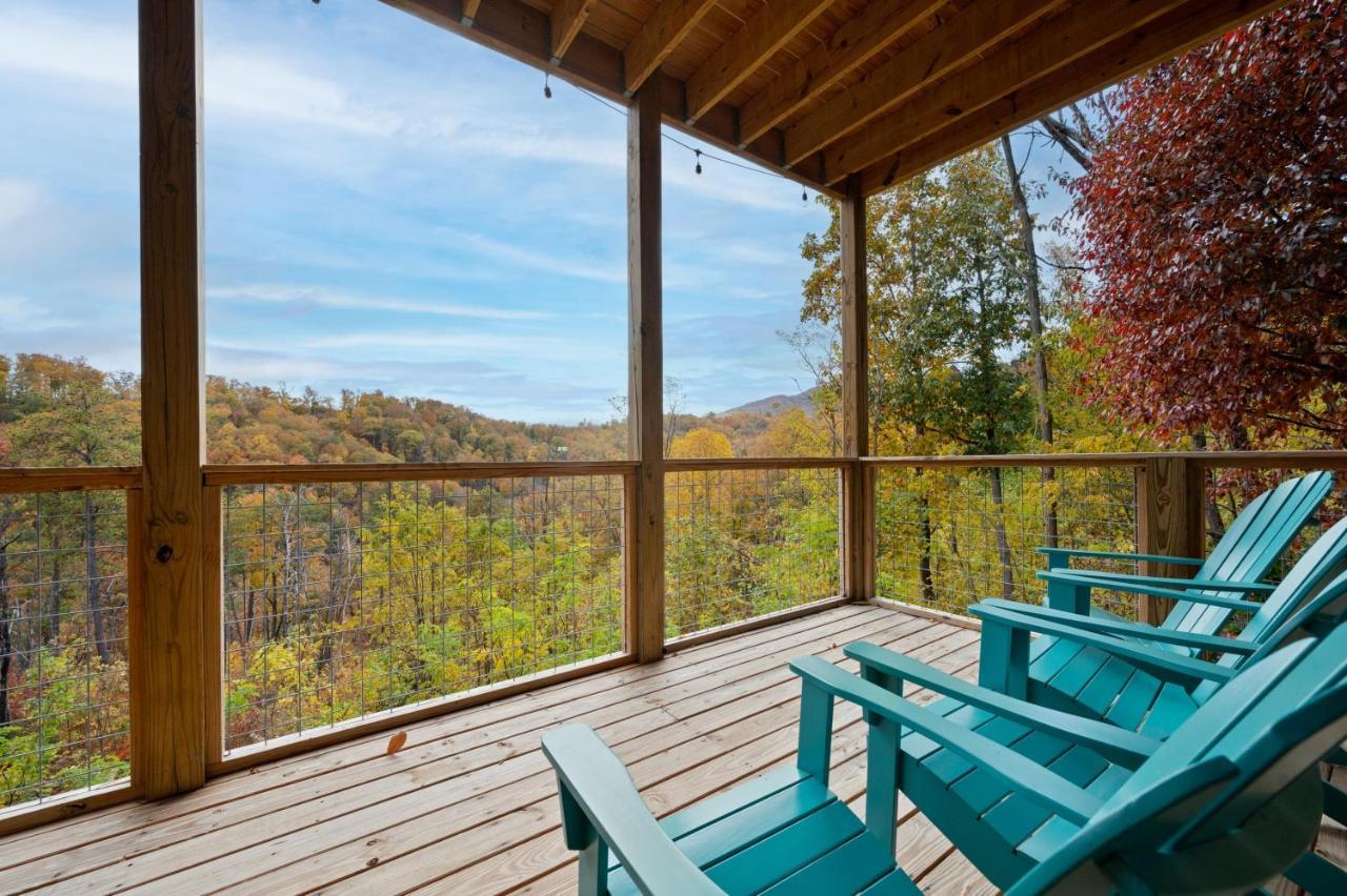 The Overlook - '21 Cabin - Gorgeous Unobstructed Views - Fire Pit Table - Gamerm - Hottub - Xbox - Lots Of Bears Gatlinburg Exteriör bild