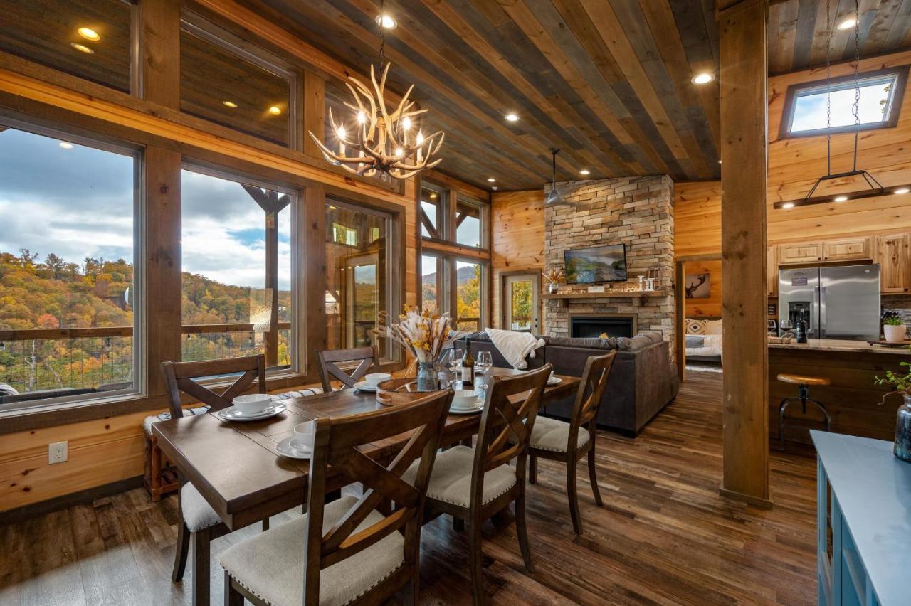 The Overlook - '21 Cabin - Gorgeous Unobstructed Views - Fire Pit Table - Gamerm - Hottub - Xbox - Lots Of Bears Gatlinburg Exteriör bild