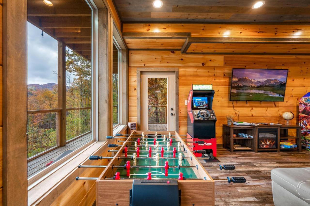 The Overlook - '21 Cabin - Gorgeous Unobstructed Views - Fire Pit Table - Gamerm - Hottub - Xbox - Lots Of Bears Gatlinburg Exteriör bild