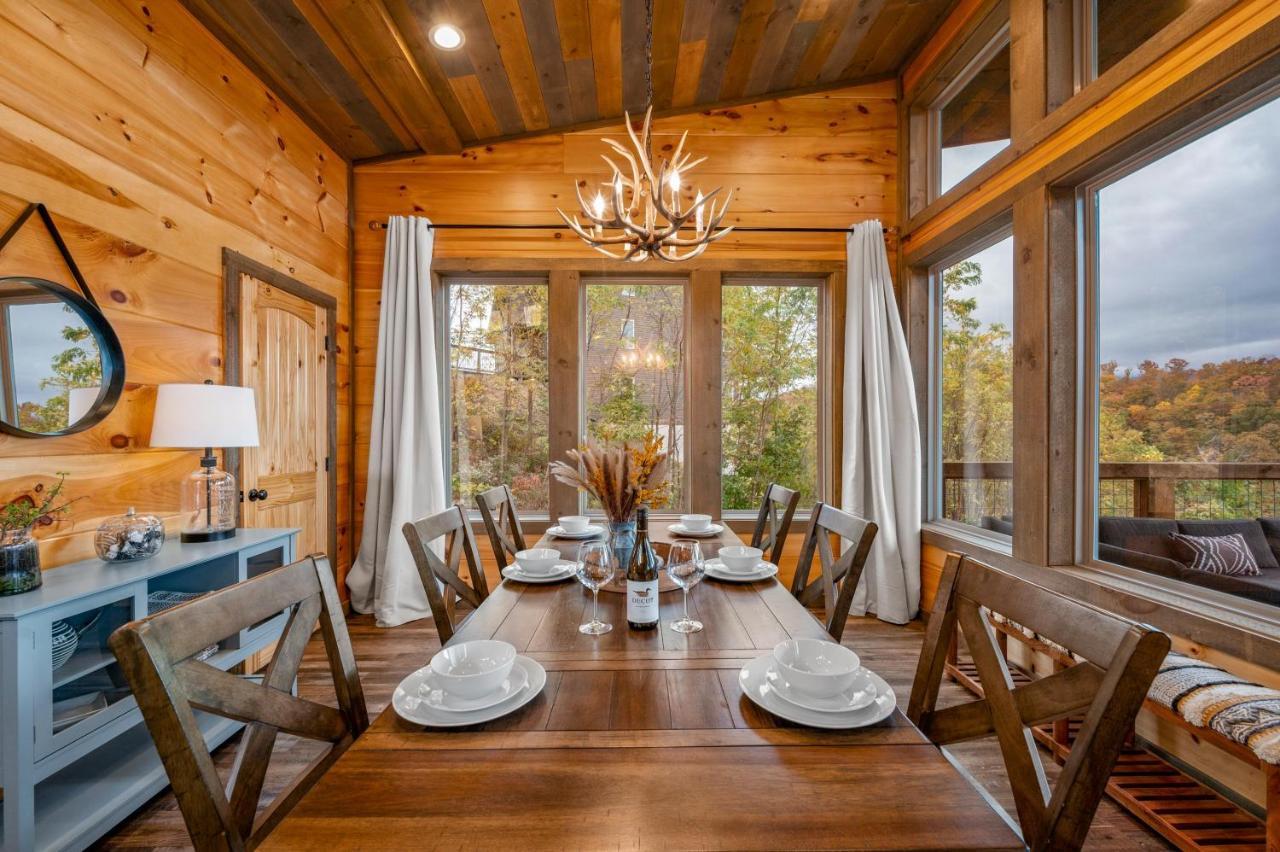 The Overlook - '21 Cabin - Gorgeous Unobstructed Views - Fire Pit Table - Gamerm - Hottub - Xbox - Lots Of Bears Gatlinburg Exteriör bild