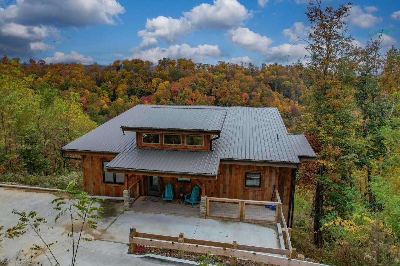 The Overlook - '21 Cabin - Gorgeous Unobstructed Views - Fire Pit Table - Gamerm - Hottub - Xbox - Lots Of Bears Gatlinburg Exteriör bild