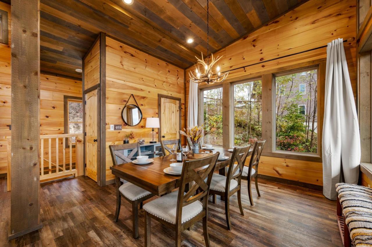 The Overlook - '21 Cabin - Gorgeous Unobstructed Views - Fire Pit Table - Gamerm - Hottub - Xbox - Lots Of Bears Gatlinburg Exteriör bild