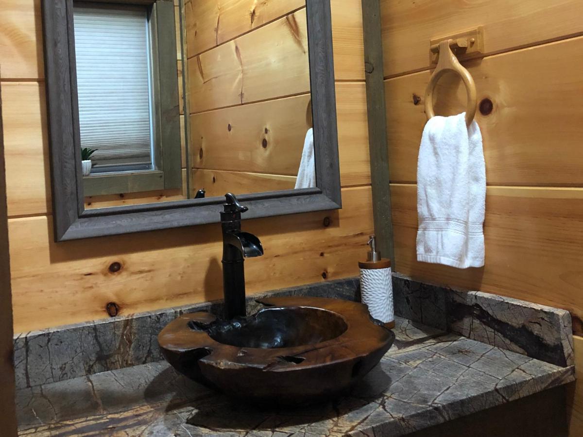 The Overlook - '21 Cabin - Gorgeous Unobstructed Views - Fire Pit Table - Gamerm - Hottub - Xbox - Lots Of Bears Gatlinburg Exteriör bild